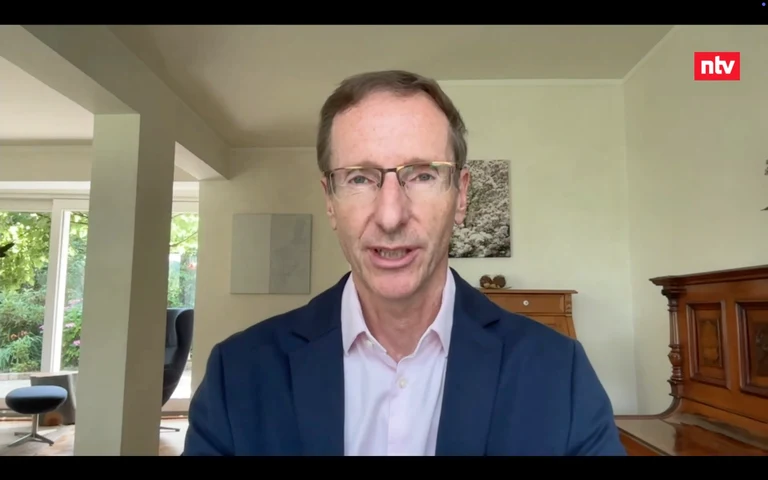 Dr. Joachim Weber im Gespräch mit n-tv.