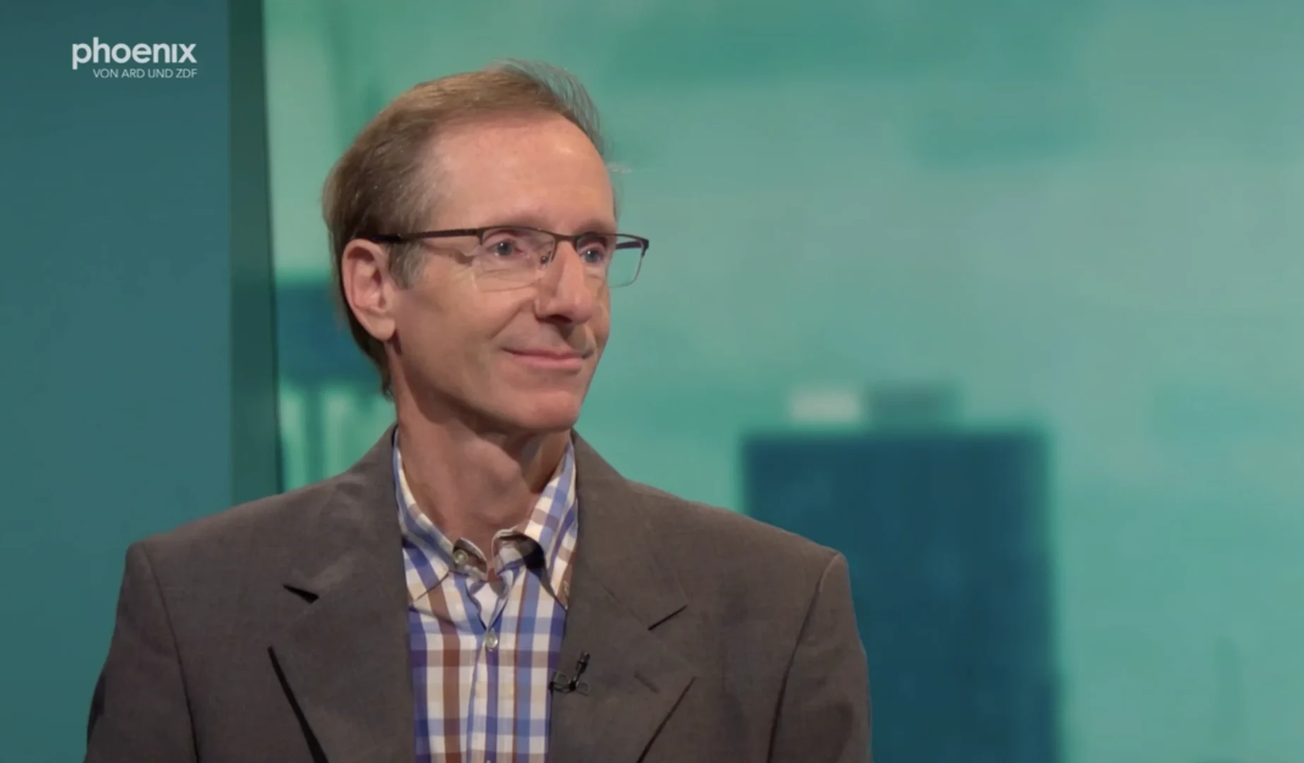 Sicherheitsexperte Dr. Joachim Weber am 25. September 2025 bei Phoenix vor ort.