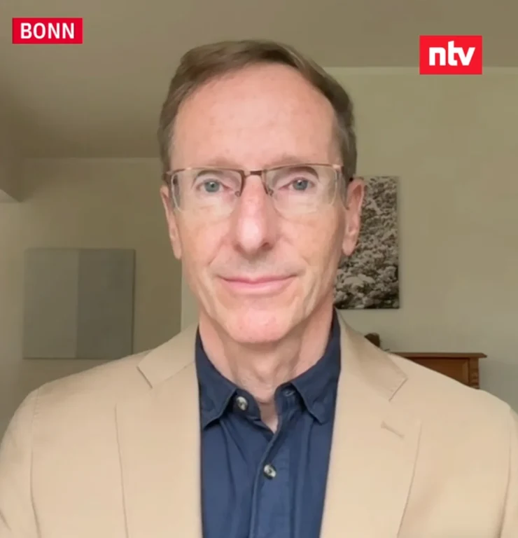 Sicherheitsexperte Dr. Joachim Weber am 10. Oktober 2025 bei n-tv.