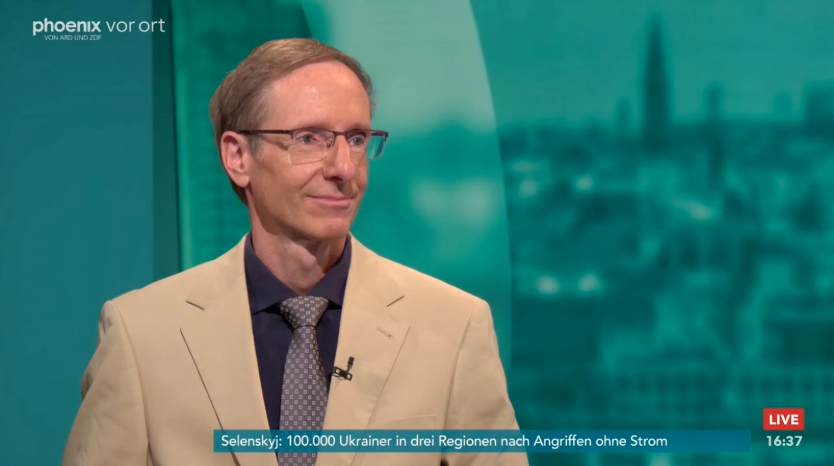 Der Sicherheitsexperte Dr. Joachim Weber am 27. August 2025 bei Phoenix vor Ort.