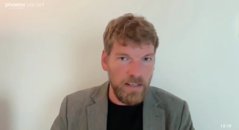 Dr. Moritz Brake im Interview mit phoenix