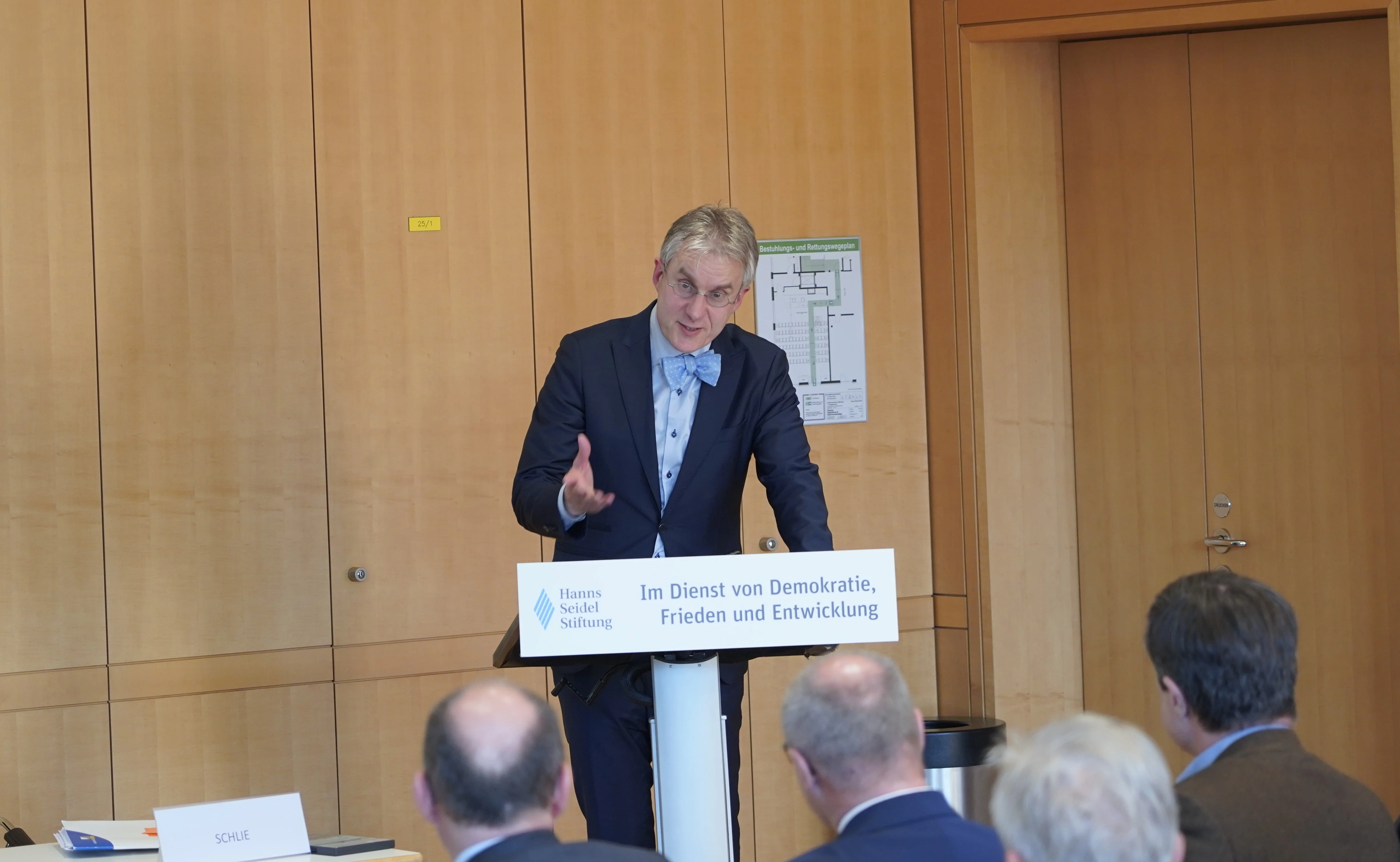 Prof. Schlie bei Hans-Seidel-Stiftung