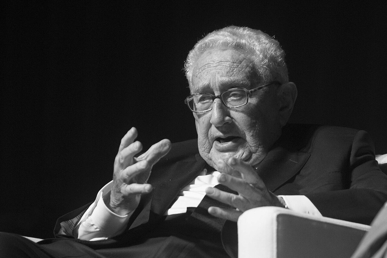Henry_Kissinger_at_the_LBJ_Library_(2016).jpg