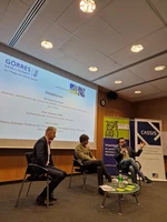 Podiumsdiskussion mit Ali Fathollah-Nejad, Ates Gürpinar und Ulrich Schle (von rechts)