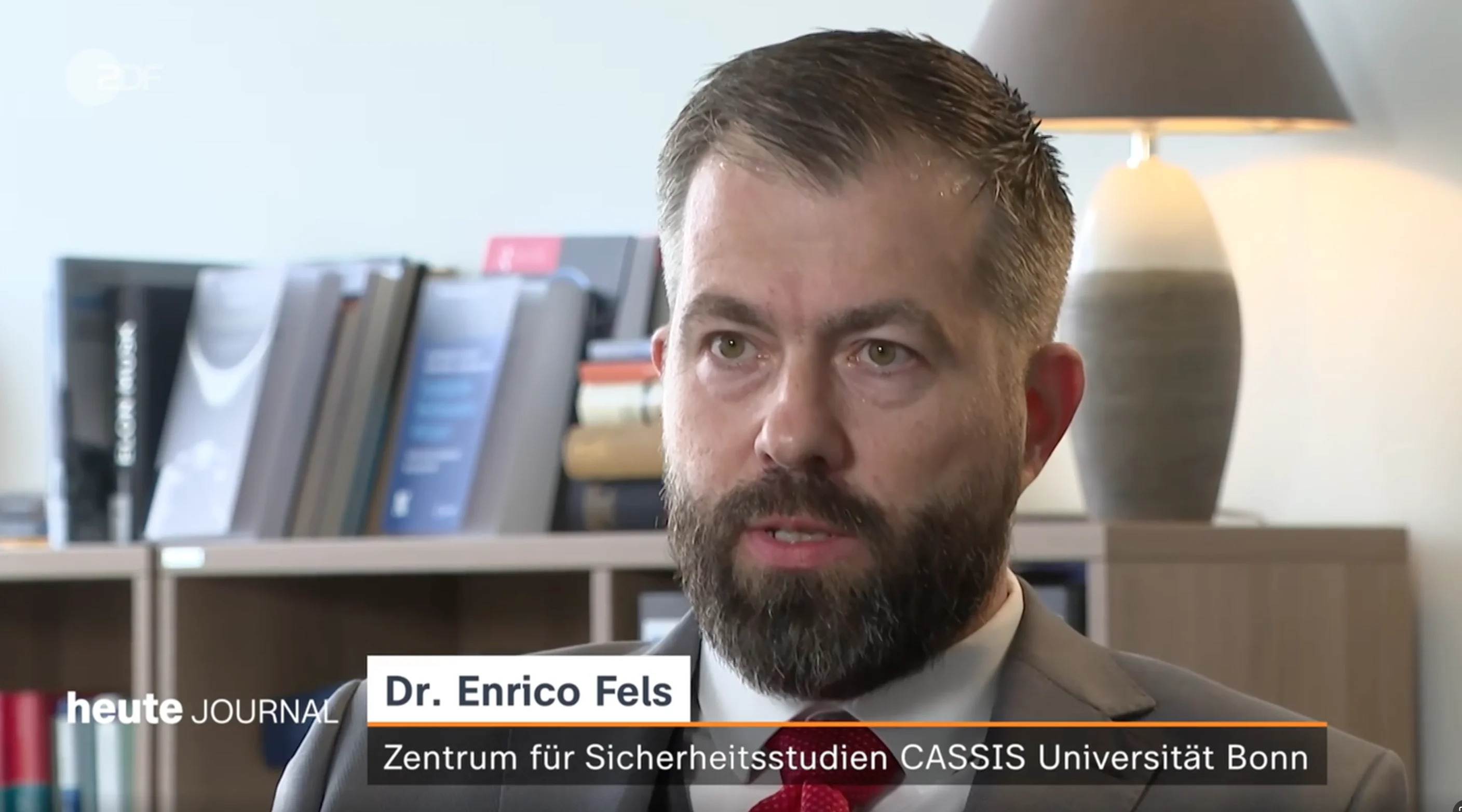 Dr. Enrico Fels comments the launch of the new ESA satellite Sentinel-1D on ZDF heute journal and 3Sat