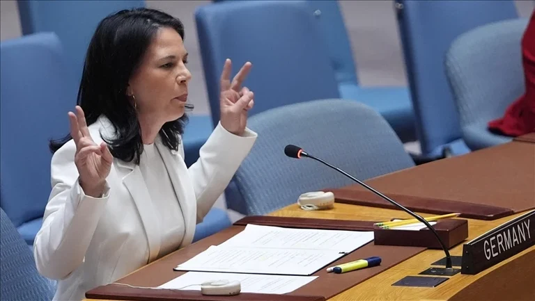 Guest article by Prof. Ulrich Schlie at Anadolu Ajansı: “Annalena Baerbock's controversial UN bid”