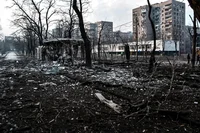 War_damages_in_Mariupol,_12_March_2022_(01).webp