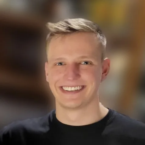 Porträt Tom-Lukas Köhler.jpg