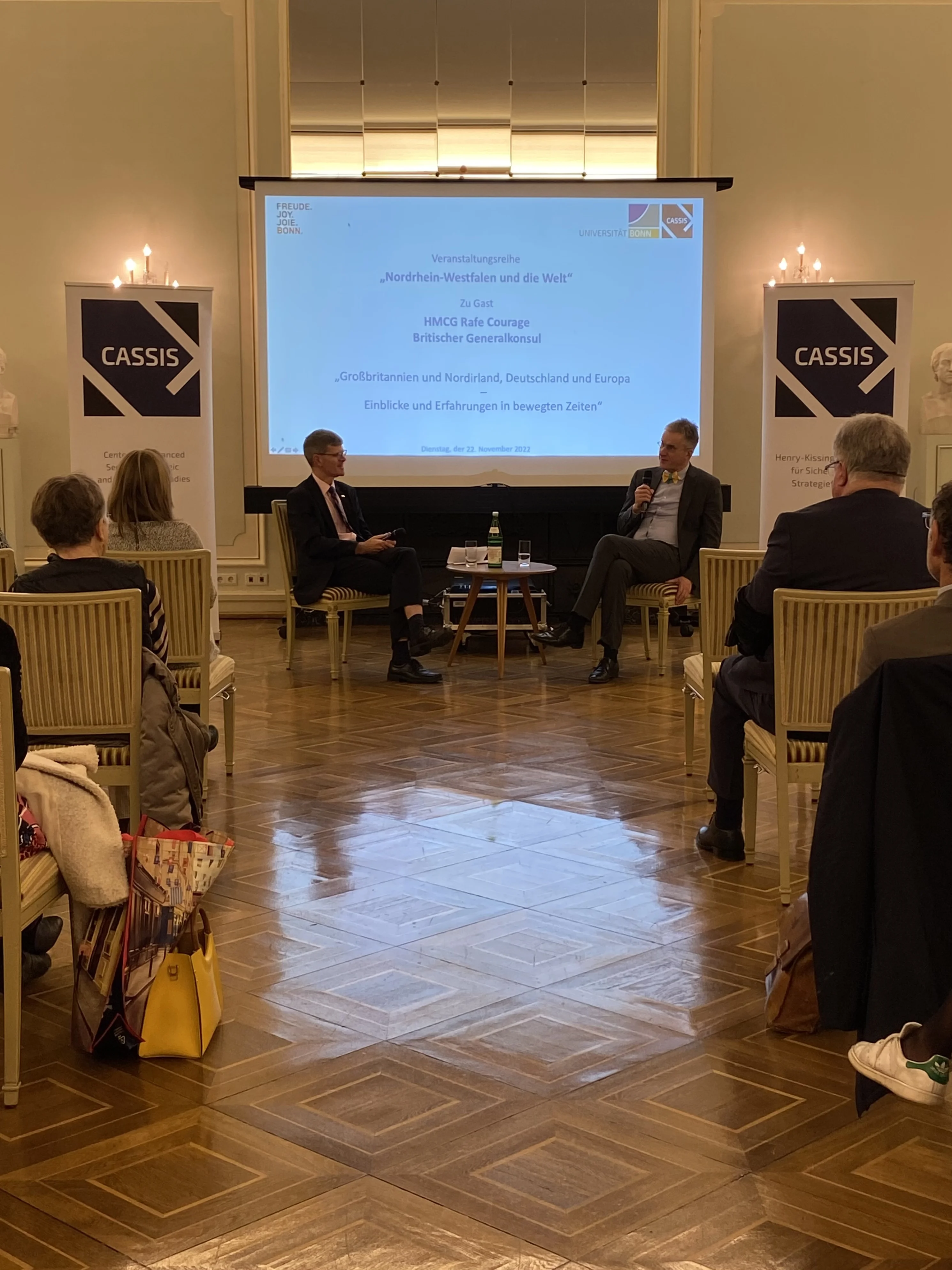 Britischer Generalkonsul Herr HMCG Rafe Courage